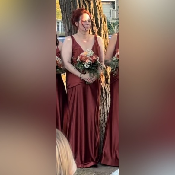 Like new,gorgeous Galena Signature satin bridesmaid dress in Cinnamon(1st 4 pics - Picture 4 of 10